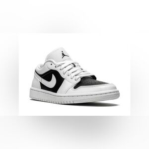 Women’s Jordan 1 Low "Panda" Sneakers